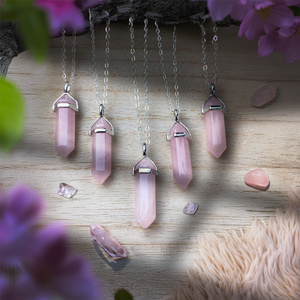 Pendant with rose quartz