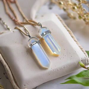 Pendant with opalite